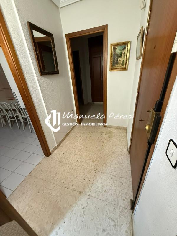 Alquiler de apartamento en Avenida de Alemania. Cáceres