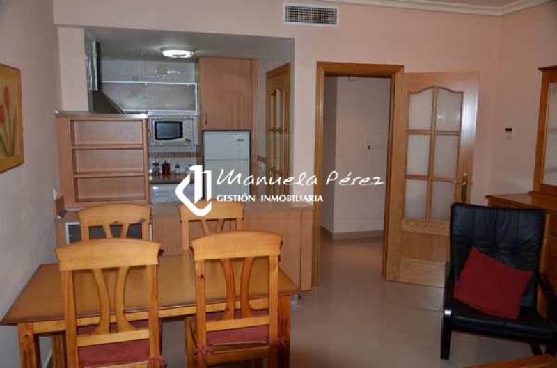Alquiler de Apartamento en calle Comandante Joaquin González, Cáceres 2