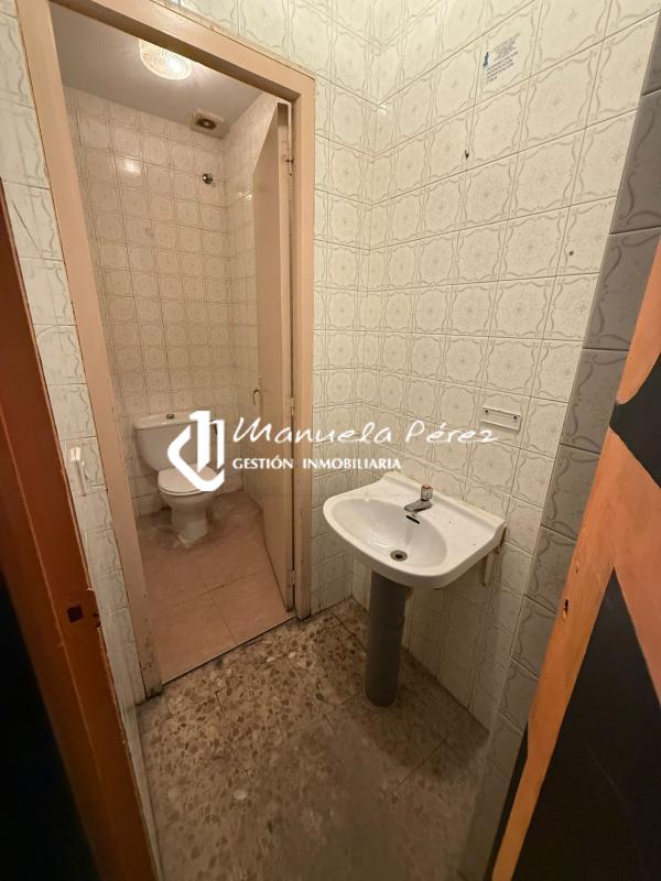 Alquiler de local en Calle Alfonso IX (centro). Cáceres 3