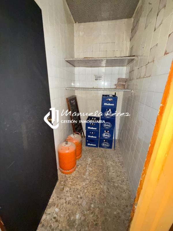 Alquiler de local en Calle Alfonso IX (centro). Cáceres 6