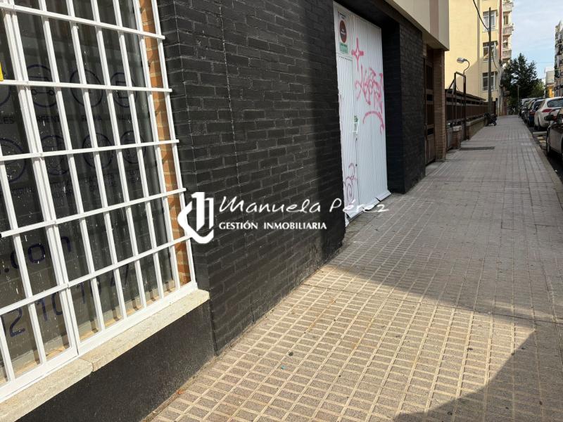 Alquiler de local en Calle Dionisio Acedo. Cáceres 4