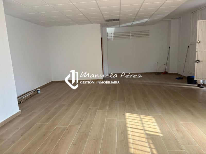 Alquiler de local en Calle Dionisio Acedo. Cáceres