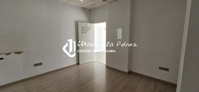 Alquiler de local en Calle Londres. Cáceres 6