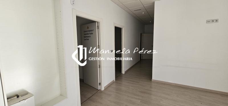 Alquiler de local en Calle Londres. Cáceres 4