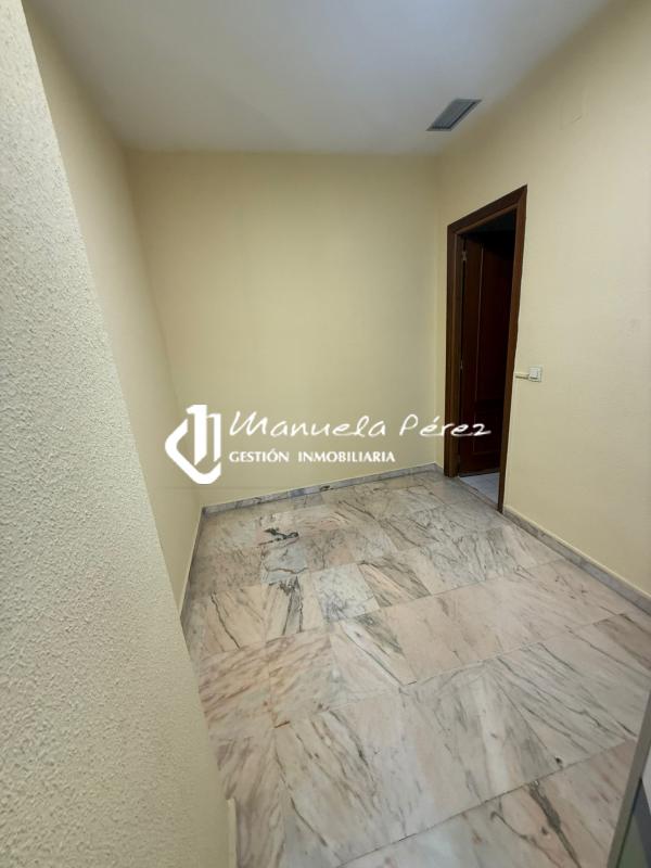 Alquiler de oficina en Avenida Virgen de la Montaña. Cáceres 4