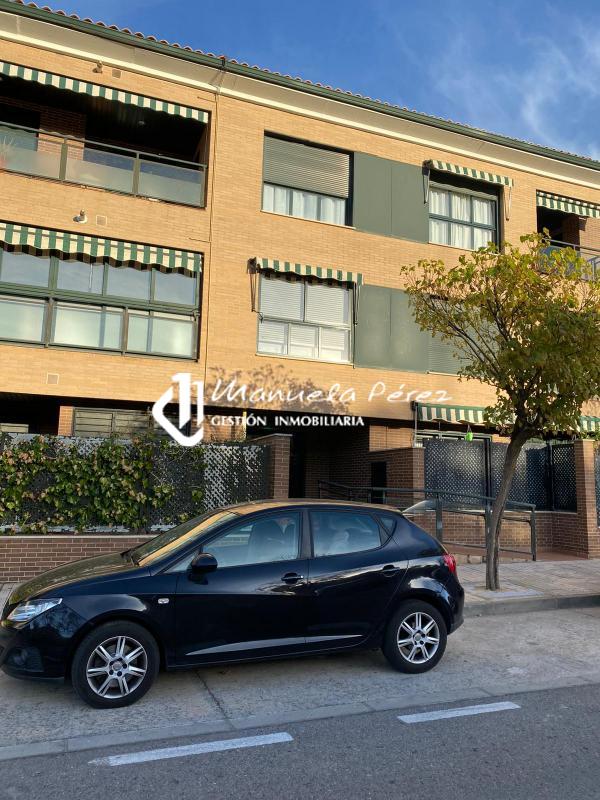 Alquiler de Piso en Calle Jacinto Benavente, Residencial Ronda Cáceres. ENTRADA A PARTIR DE NOVIEMBRE