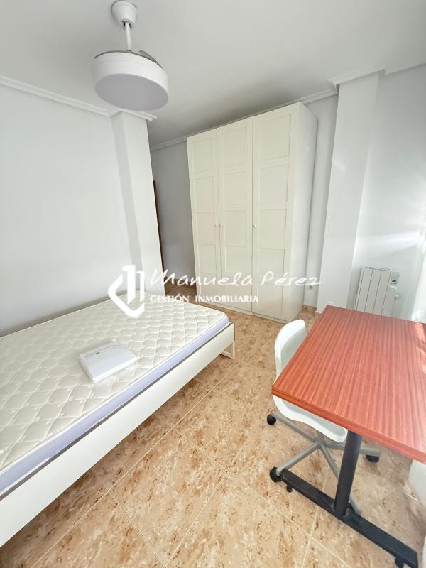 Alquiler de piso en  Calle Marqués De Oquendo ( plaza Italia), Cáceres 13