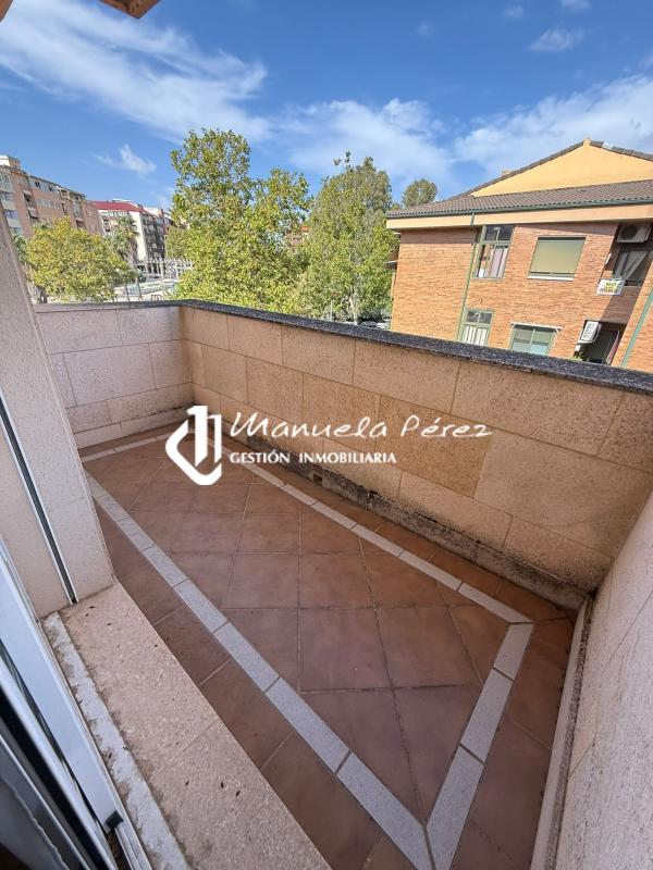 Alquiler de vivienda en  Calle Alfonso Díaz de Bustamante. R-66, Cáceres 16