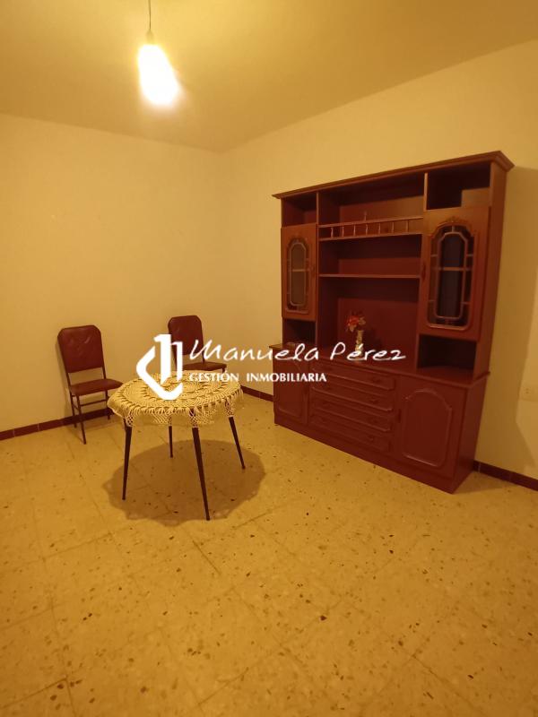 Alquiler de vivienda en  Calle Cortes Malpartida de Cáceres 12