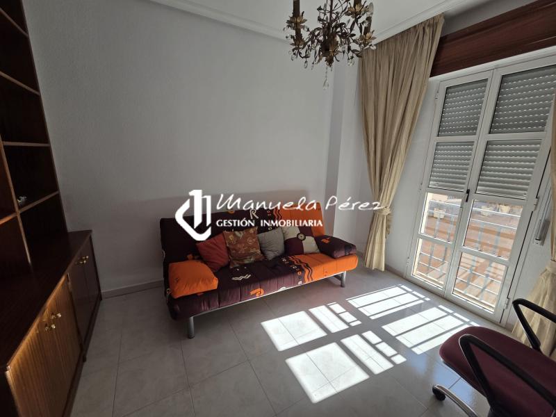 Alquiler de vivienda en  Calle Roso de Luna,  Cáceres 5