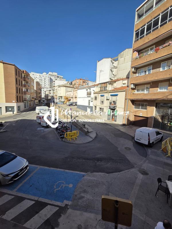 Alquiler de vivienda en  Calle Roso de Luna,  Cáceres