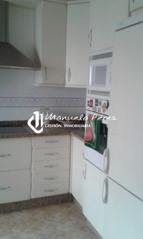Piso en Venta en la Avenida de los Pilares, El Rodeo Cáceres 8