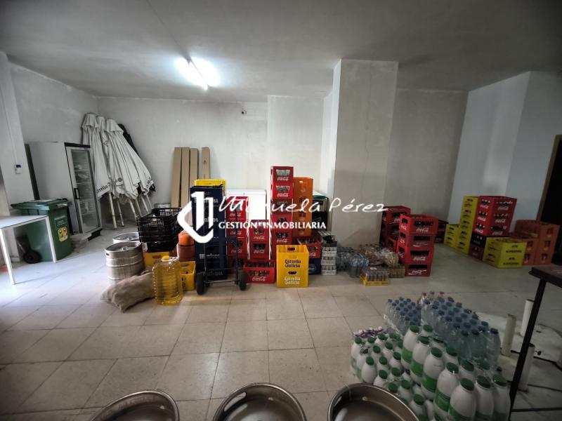 Traspaso por jubilación de negocio en Calle Amberes, Cáceres 14