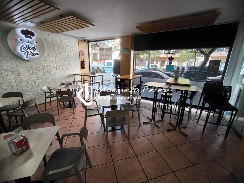 Traspaso por jubilación de negocio en Calle Amberes, Cáceres 17
