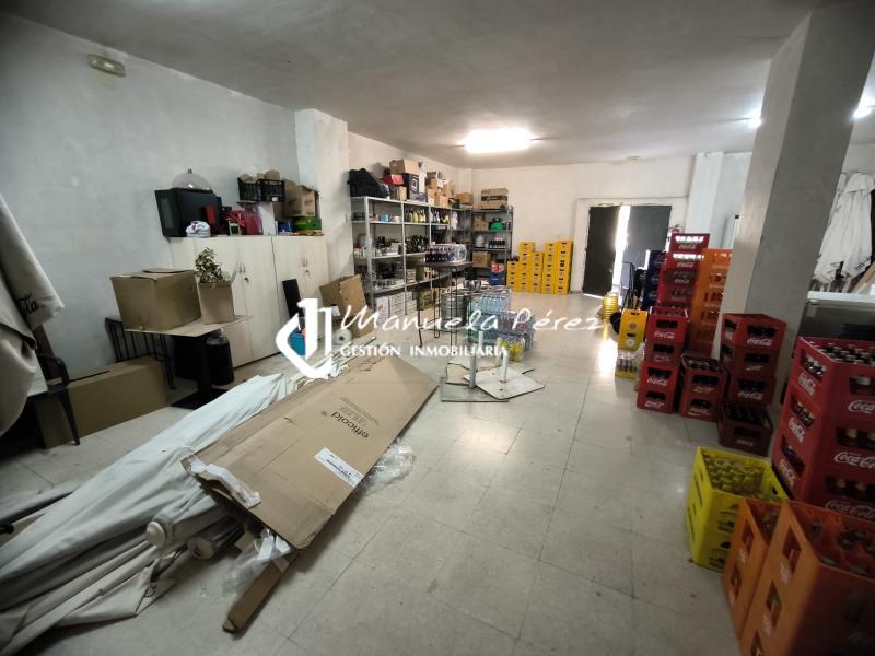 Traspaso por jubilación de negocio en Calle Amberes, Cáceres 21