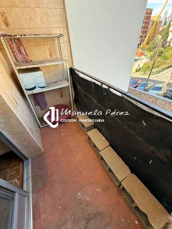 Venta de apartamento en Calle Miralrío. Cáceres 12