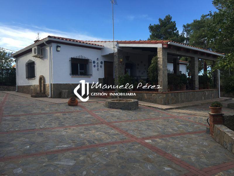 Venta de Chalet con Parcela en Casar de Caceres (Viñas de la Mata)  Cáceres 1