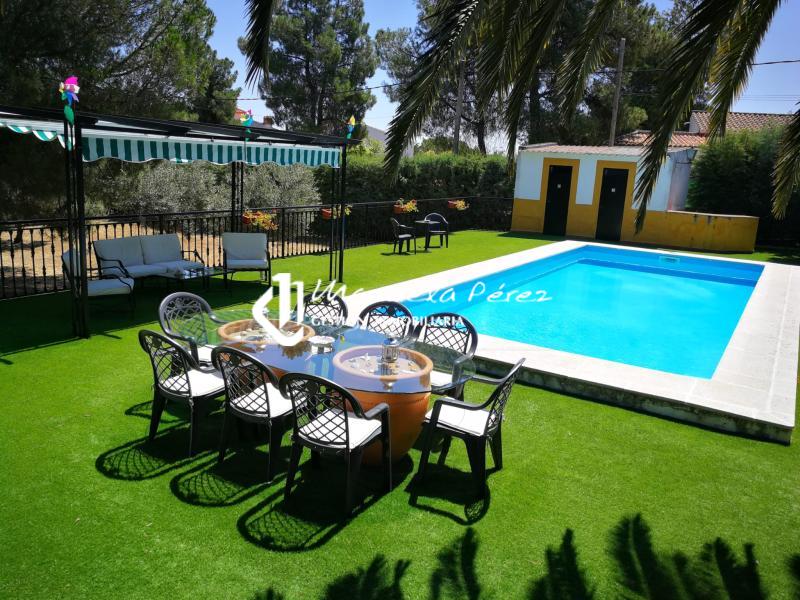 Venta de chalet en Viñas de la Mata. Casar de Cáceres. Cáceres