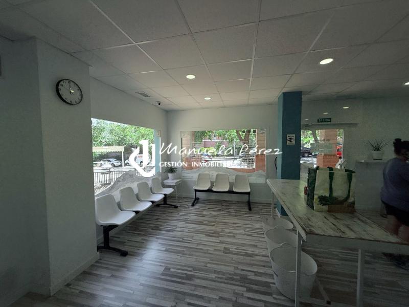 Venta de local comercial en Av. De Extremadura. Cáceres.