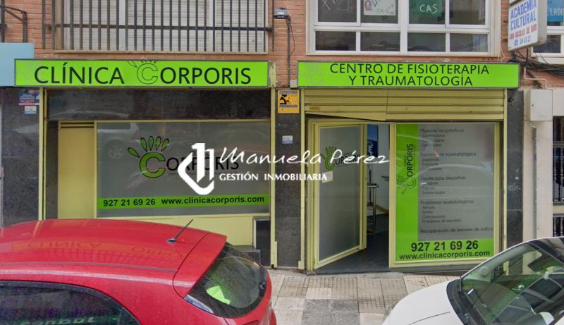 Venta de Local Comercial en Calle León Leal, Cáceres 1