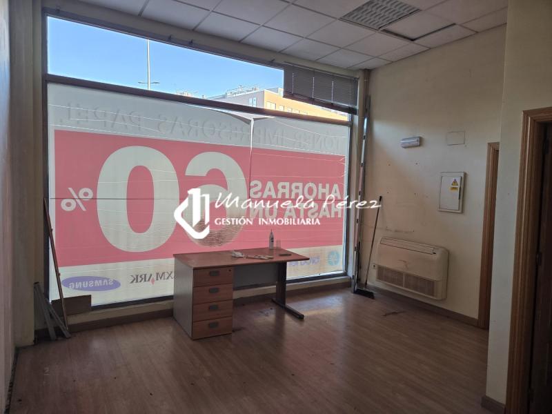 Venta de local en Avenida Virgen de Guadalupe 7