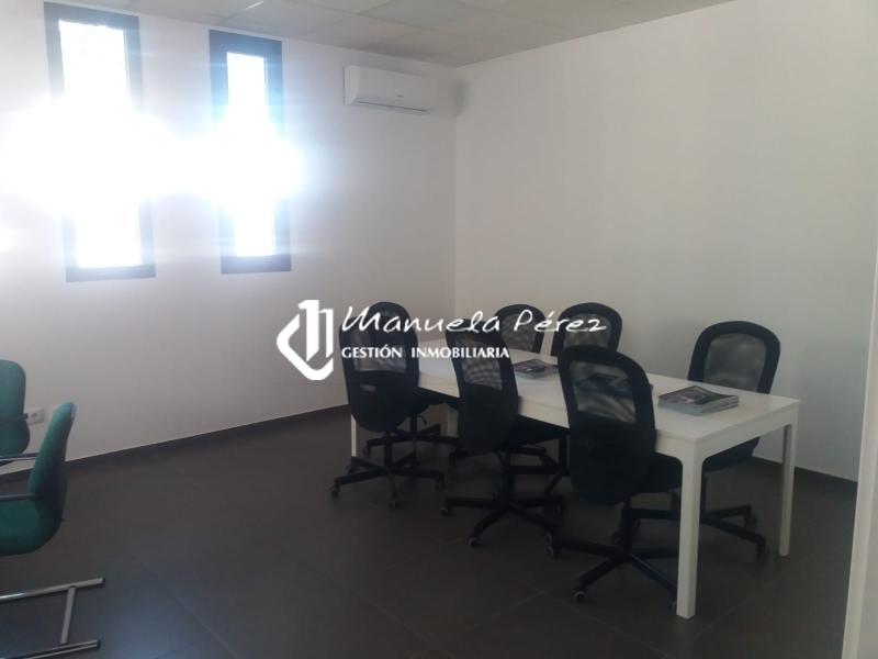 Venta de local en Calle Juan Ramón Jiménez. Cáceres 5