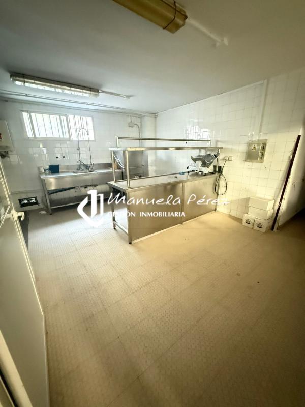 Venta de Nave en Calle Esquiladores. Capellanías. Cáceres 11