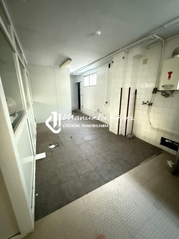 Venta de Nave en Calle Esquiladores. Capellanías. Cáceres 13