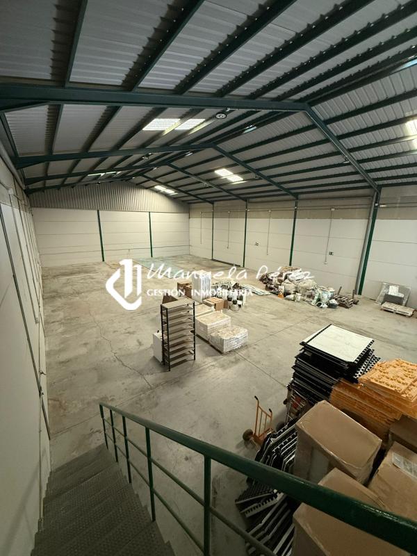 Venta de Nave en calle Hojalateros. Capellanías. Cáceres
