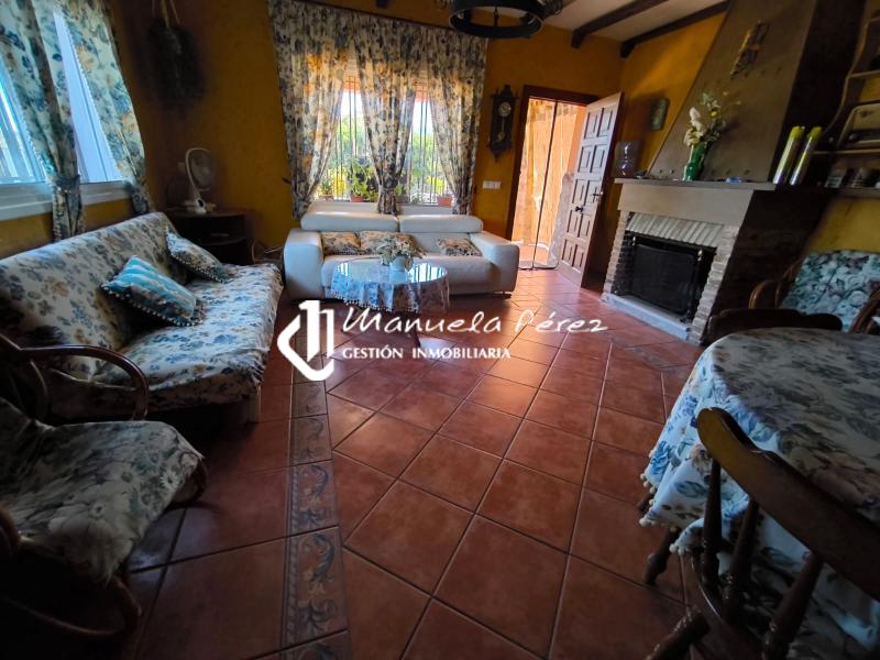 Venta de Parcela con Casa de Campo en la Cola del Pantano de Valdesalor 16