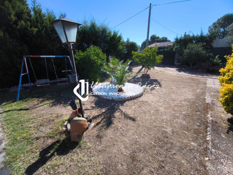 Venta de Parcela con Casa de Campo en la Cola del Pantano de Valdesalor 7