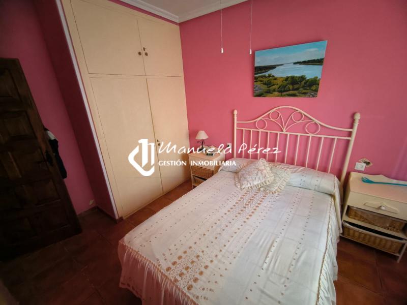 Venta de Parcela con Casa de Campo en la Cola del Pantano de Valdesalor 23