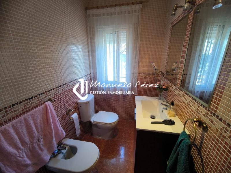 Venta de Parcela con Casa de Campo en la Cola del Pantano de Valdesalor 25