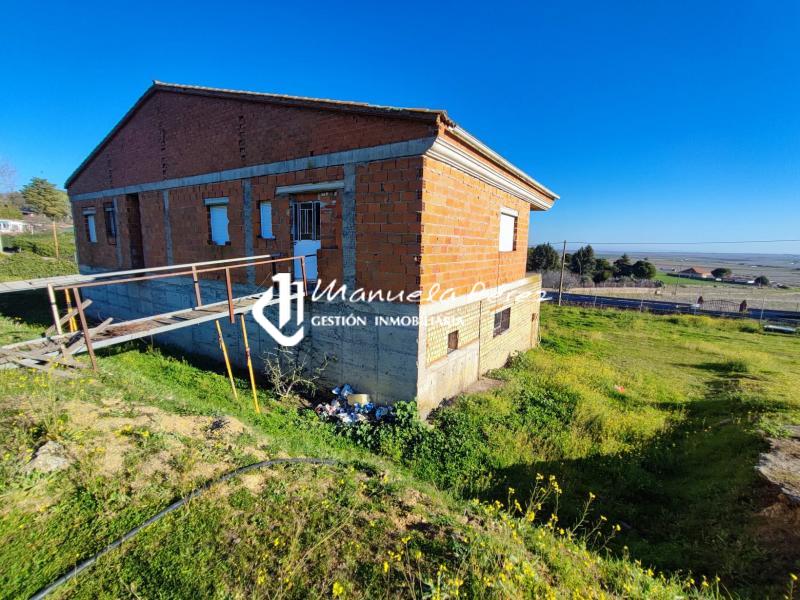 Venta de Parcela con construcción en Sierra de Fuentes 3