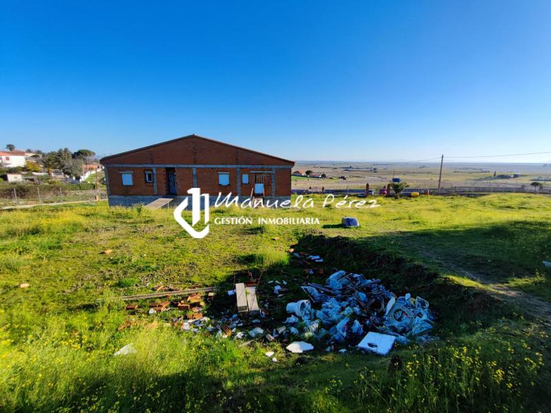 Venta de Parcela con construcción en Sierra de Fuentes 13