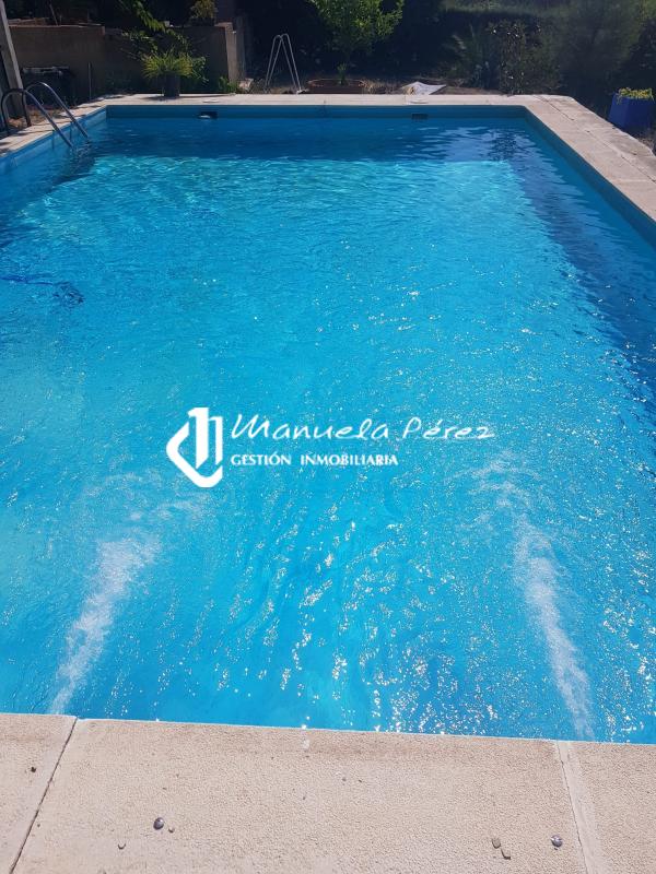 Venta de Parcela con construcciones en Sierra de Fuentes 29