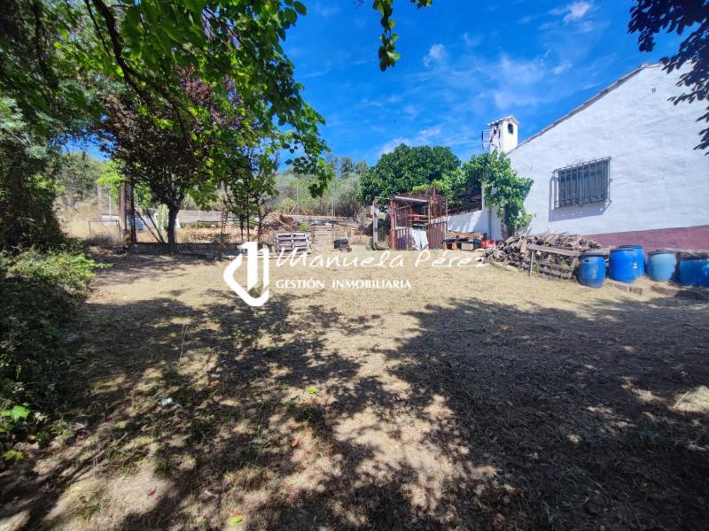 Venta de Parcela con construcciones en Sierra de Fuentes 7