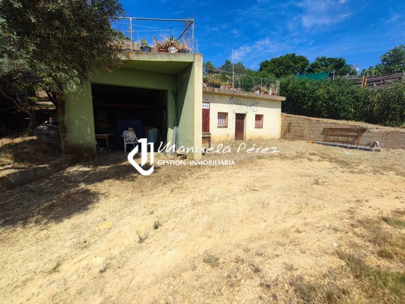 Venta de Parcela con construcciones en Sierra de Fuentes 14