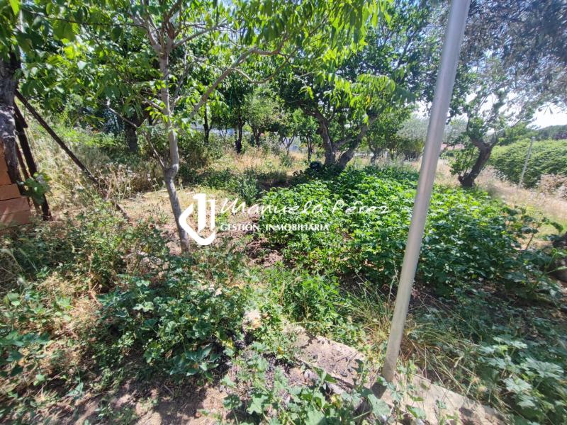 Venta de Parcela con construcciones en Sierra de Fuentes 10