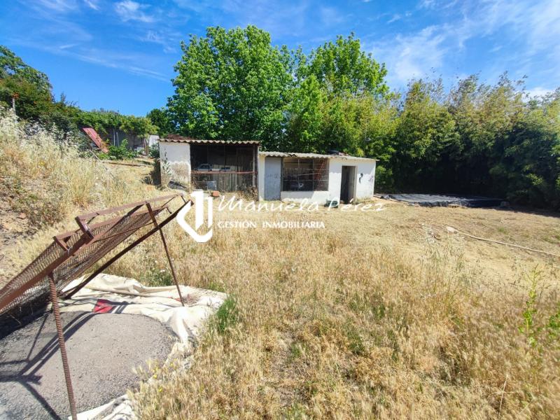Venta de Parcela con construcciones en Sierra de Fuentes 9
