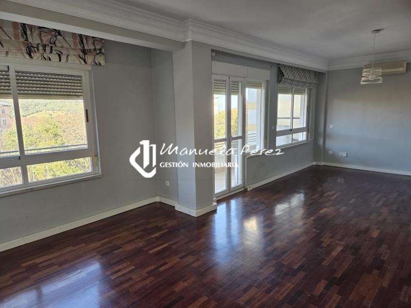 Venta de piso en Av. Hernán Cortés,  (Cáceres) 4