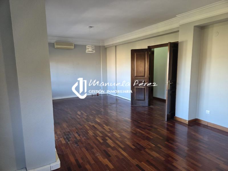 Venta de piso en Av. Hernán Cortés,  (Cáceres) 5