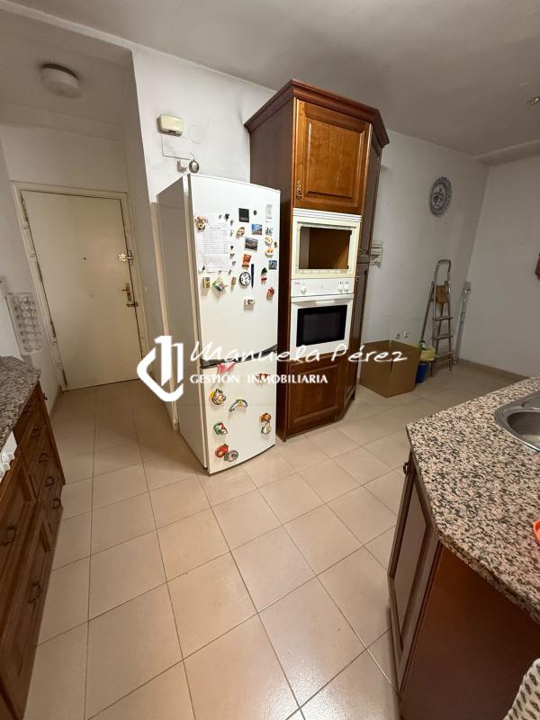Venta de piso en Avenida de España. Cáceres 9