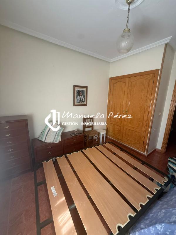 Venta de piso en Calle Angelita Capdevielle. Cáceres 16