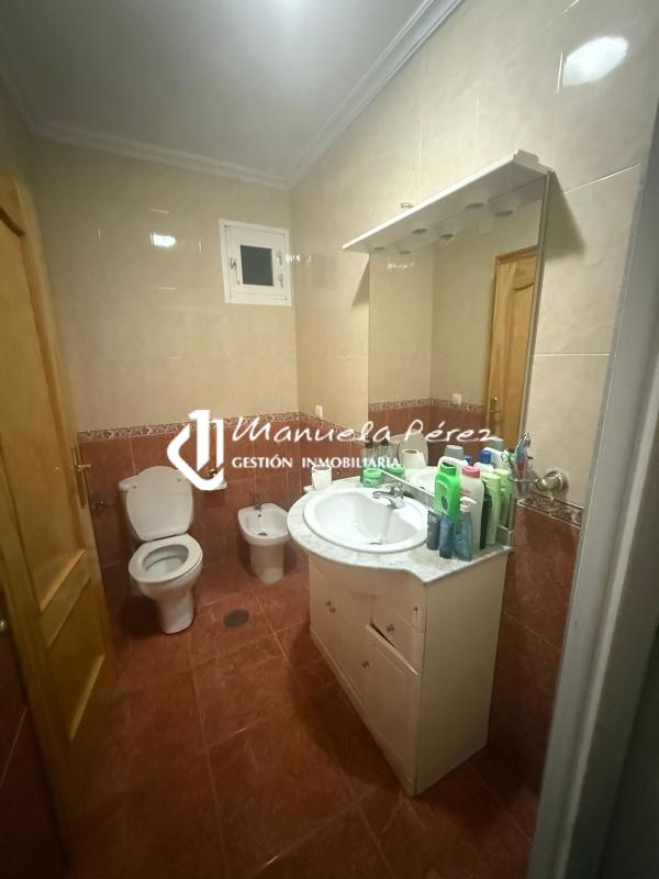 Venta de piso en Calle Angelita Capdevielle. Cáceres 18