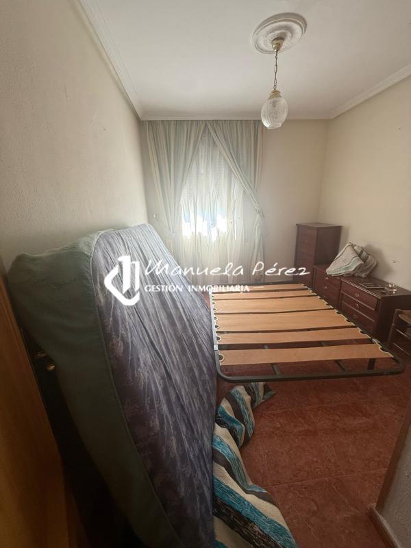 Venta de piso en Calle Angelita Capdevielle. Cáceres 15