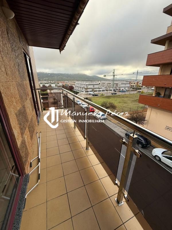 Venta de piso en Calle De la Mesta. Casa Plata. Cáceres 34