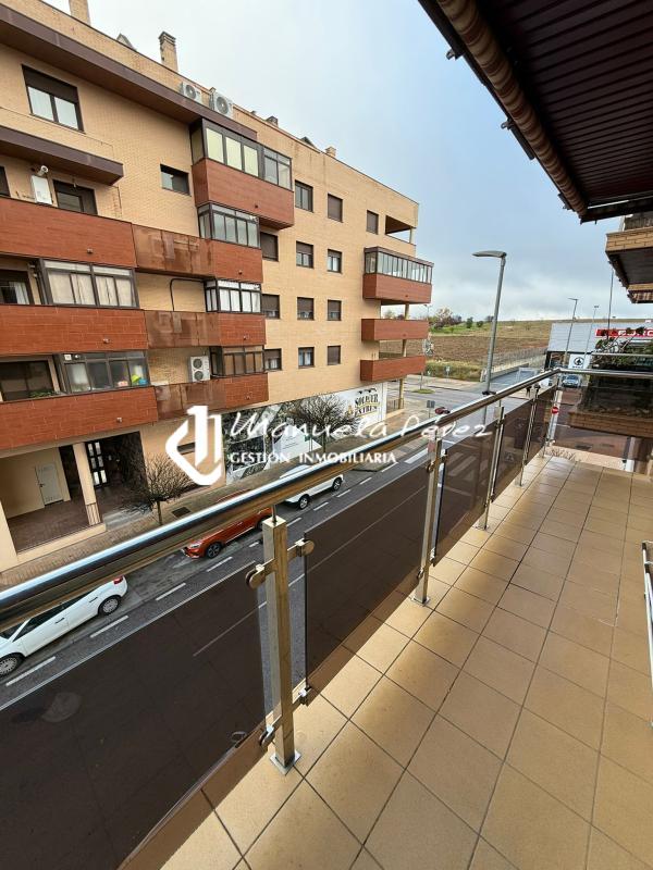 Venta de piso en Calle De la Mesta. Casa Plata. Cáceres 35