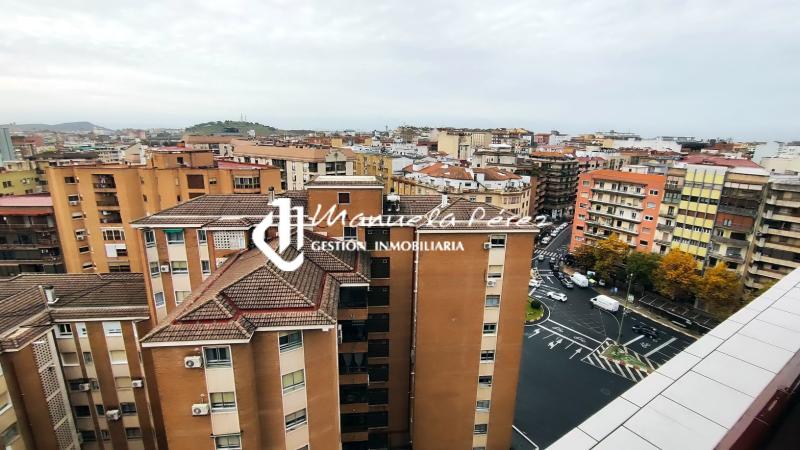 Venta de piso en  Calle Doctor Marañón. Cáceres 2