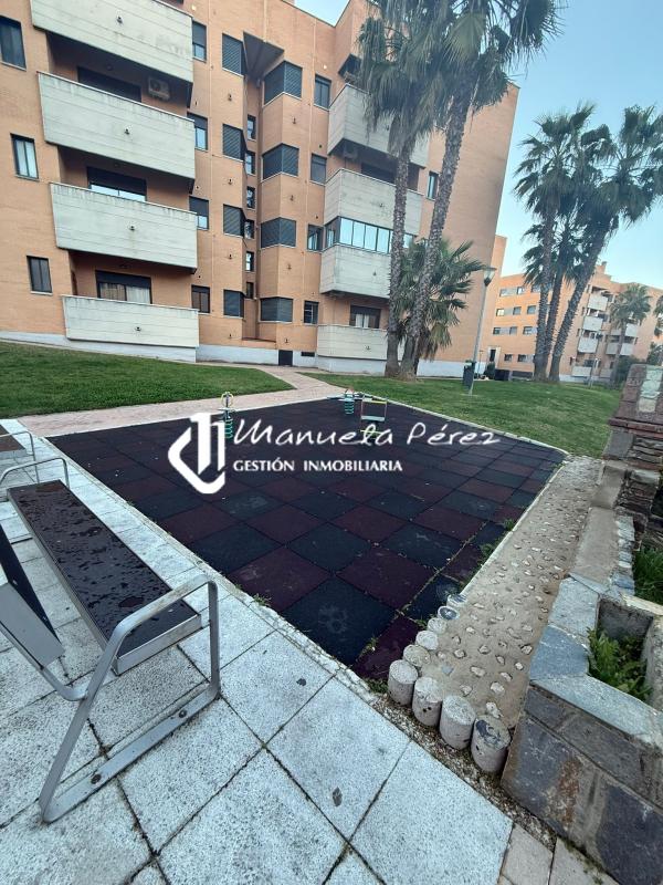 Venta de piso en Calle las Águilas. Cáceres 4